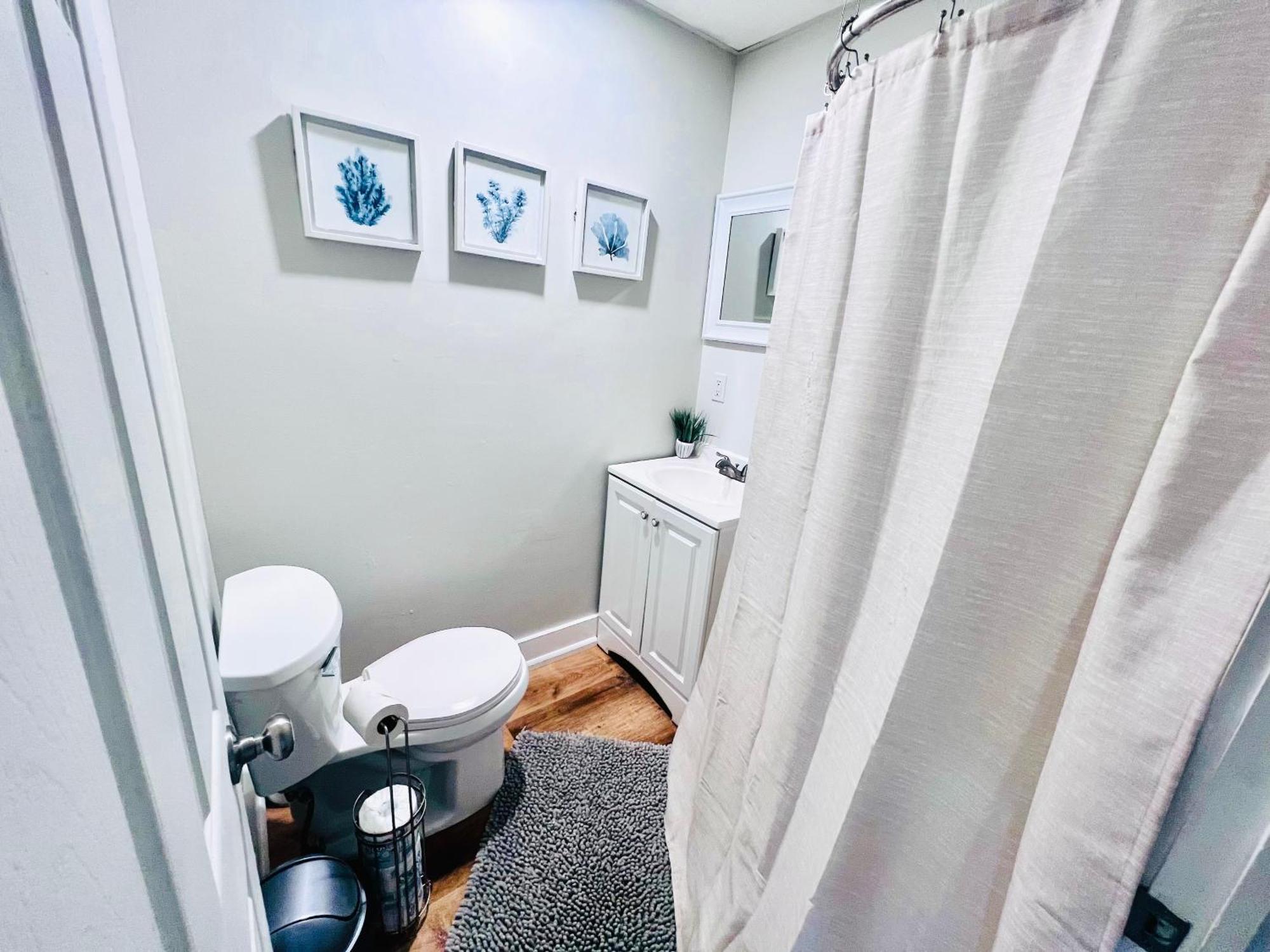 Entire Lovely 3 Bedroom, 2 Bathroom Apartment! 1 Block To The Beach And Boardwalk! Wildwood Bagian luar foto